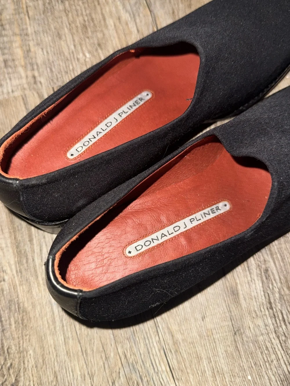 Donald J. Pliner Black Minimalist Slip-On Loafers Shooties Women's Size 5.5